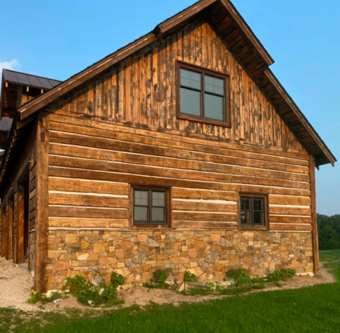 Reclaimed wood and stone detail